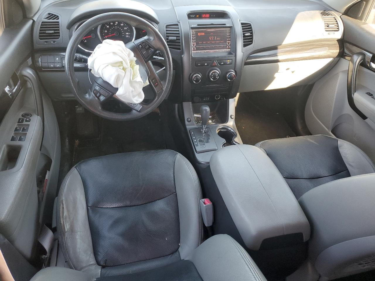 2013 Kia Sorento - Image 8