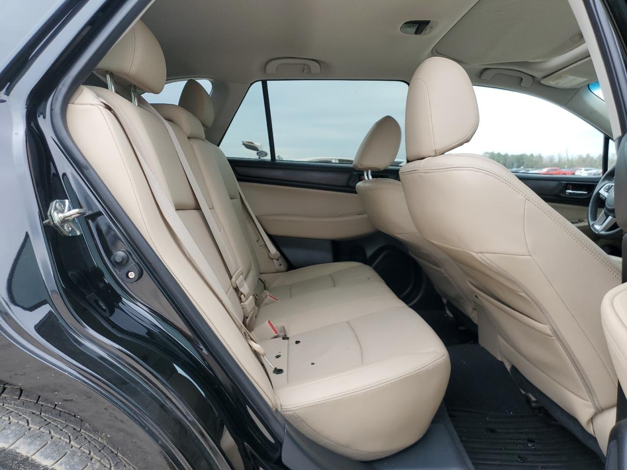 2017 Subaru Outback 2.5I Limited VIN: 4S4BSANC6H3256094 Lot: 87465284