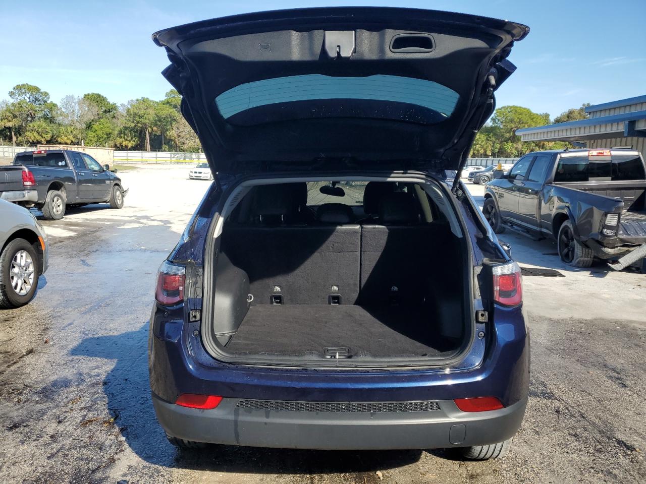 2018 Jeep Compass - Image 6