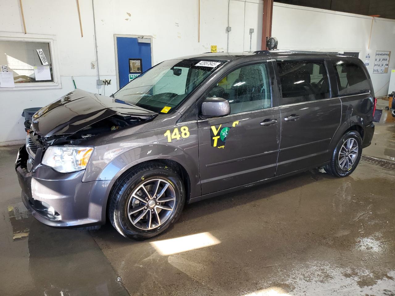 2016 Dodge Caravan - Image 1