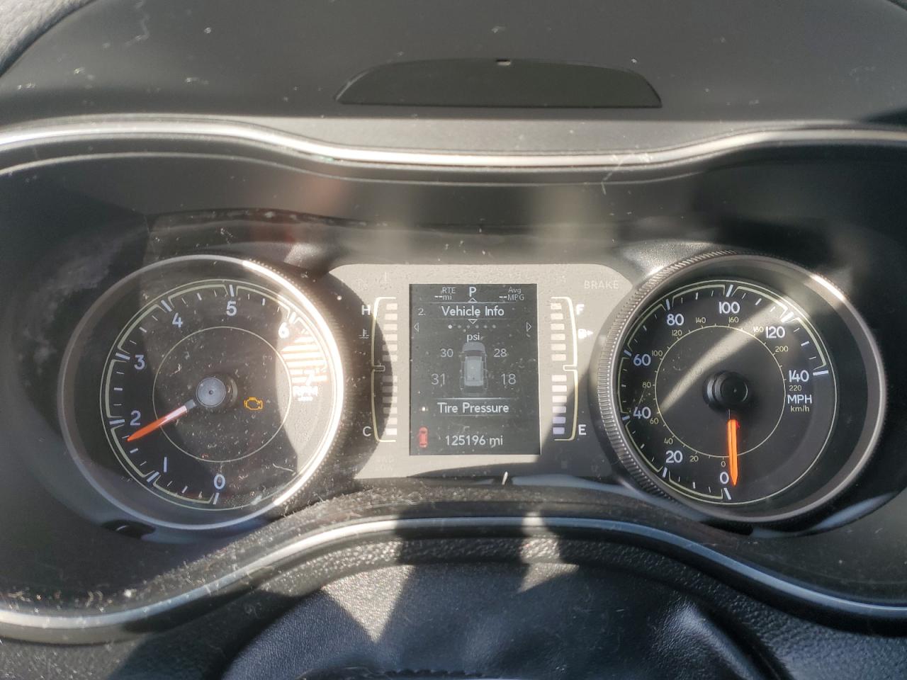 2020 Jeep Grand Cherokee - Image 9