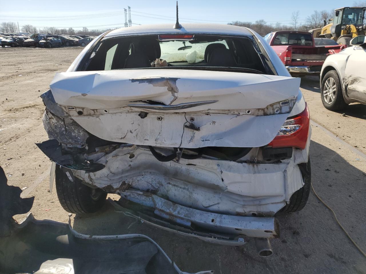2012 Chrysler 200 - Image 6