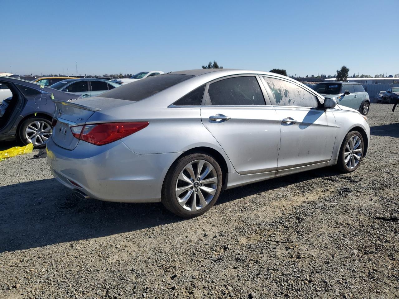 2013 Hyundai Sonata - Image 3