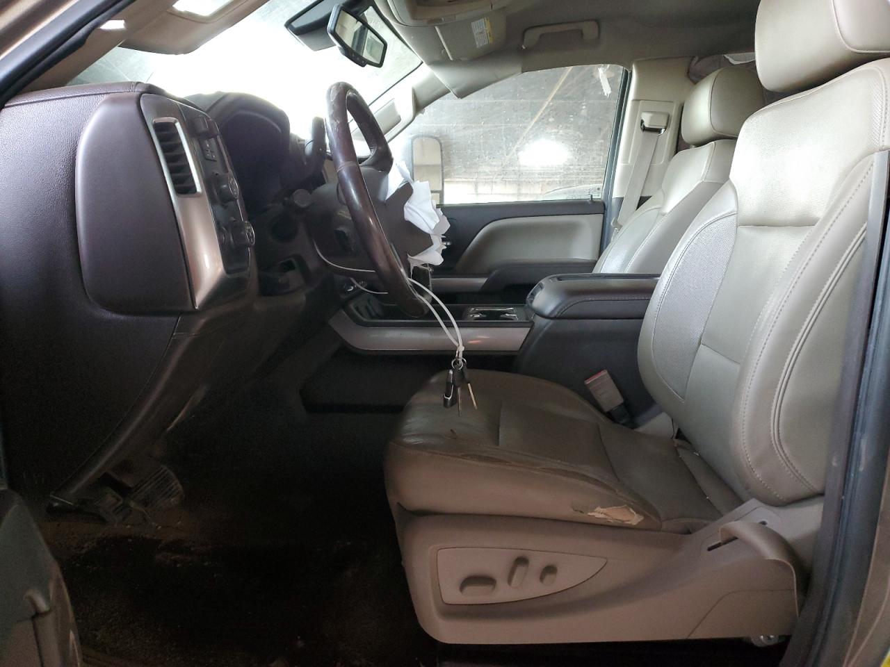 2015 Chevrolet Silverado - Image 7