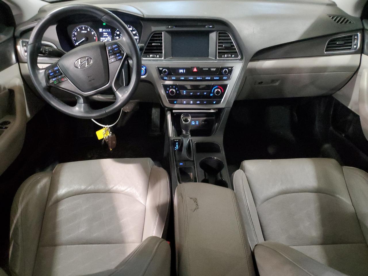 2017 Hyundai Sonata - Image 8