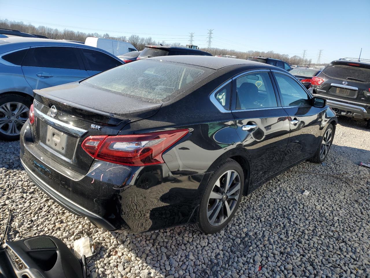 2017 Nissan Altima - Image 3