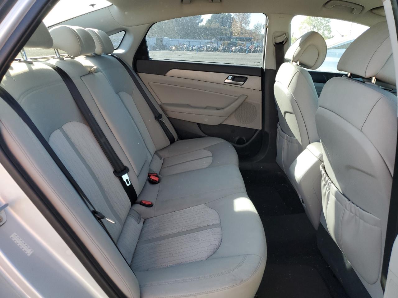 2016 Hyundai Sonata - Image 10