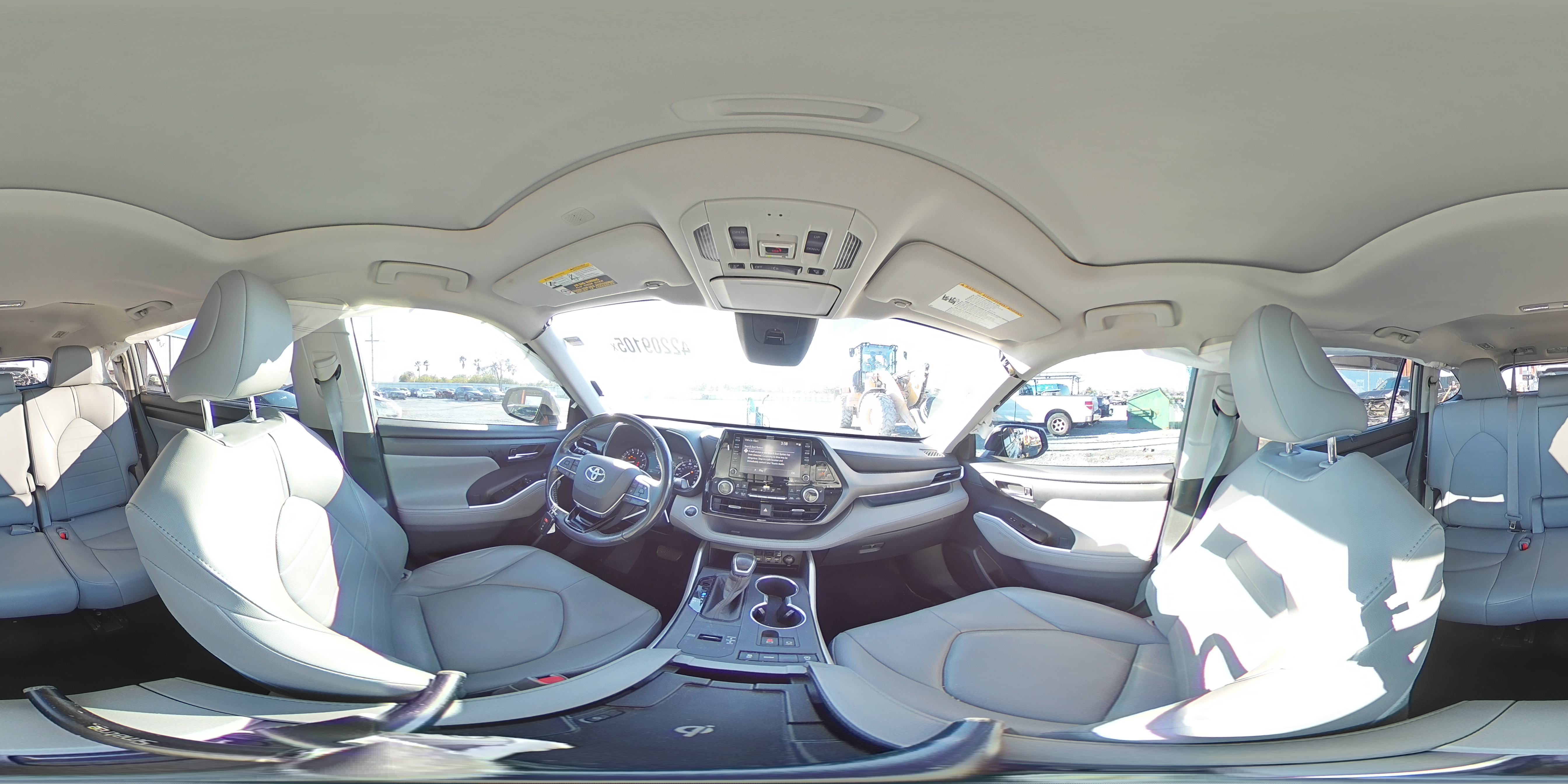 2020 Toyota Highlander - Image 15