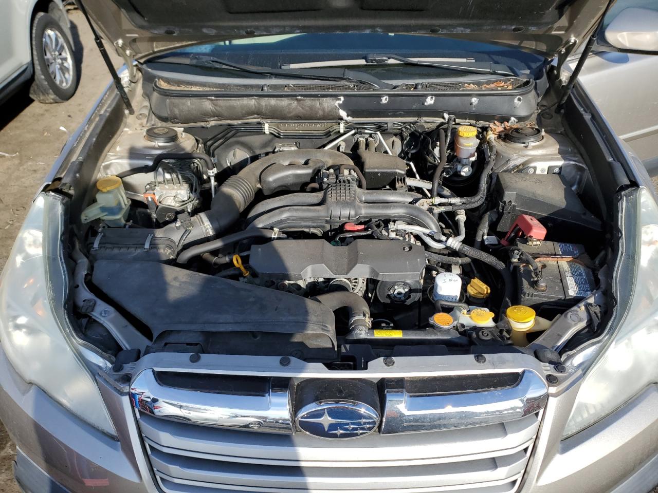 2014 Subaru Outback - Image 12