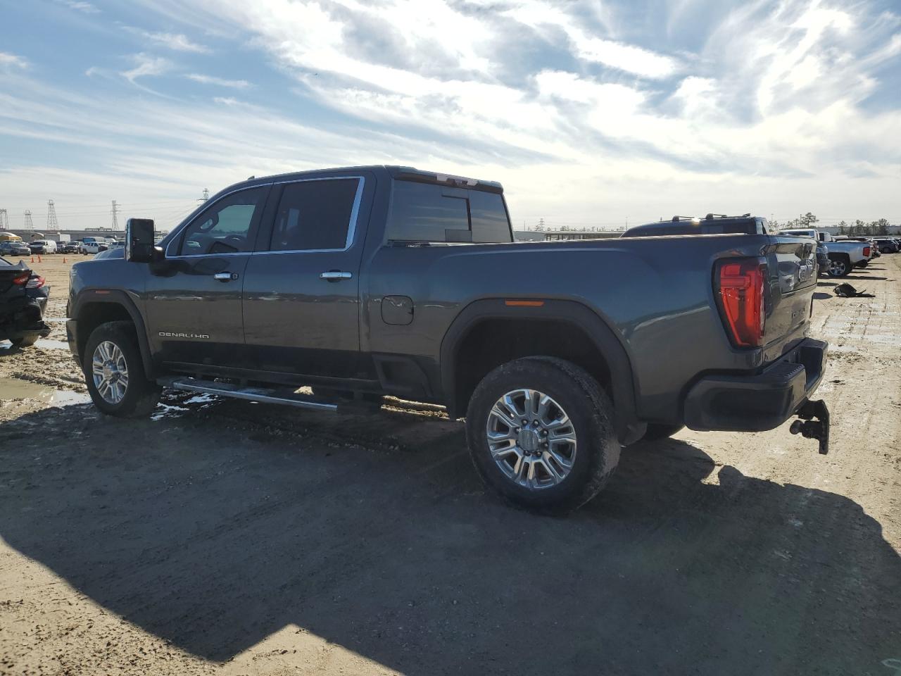 2020 GMC Sierra - Image 2