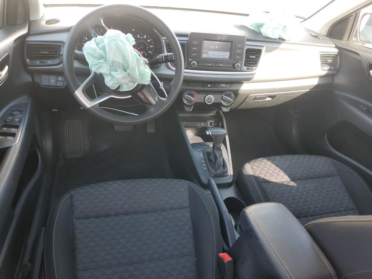 2018 Kia Rio - Image 8