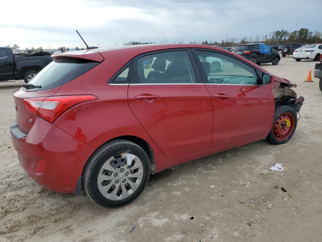 2017 Hyundai Elantra - Image 3