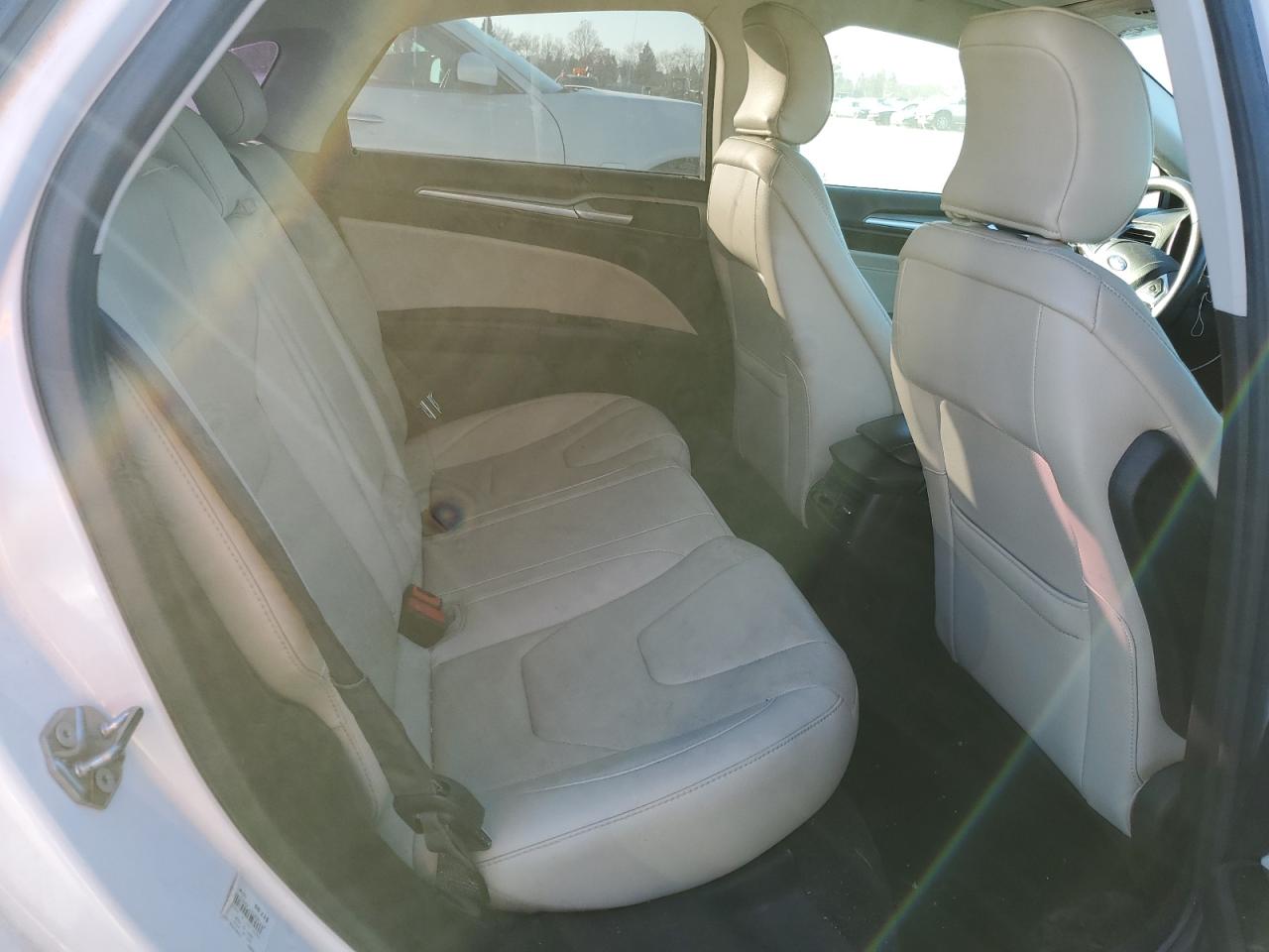 2016 Ford Fusion - Image 10