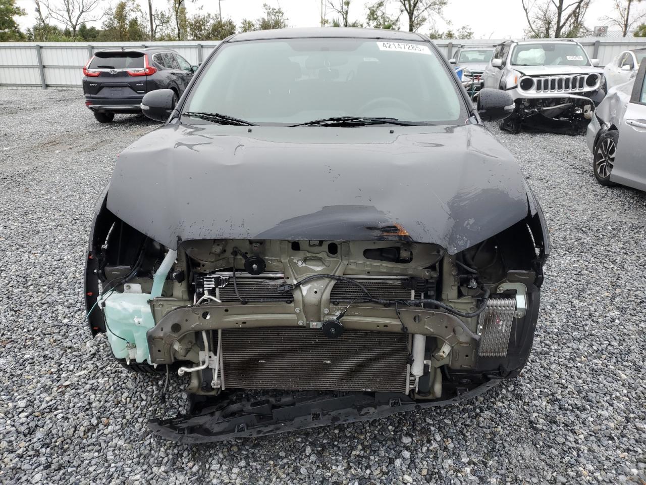 2018 Mitsubishi Outlander - Image 5