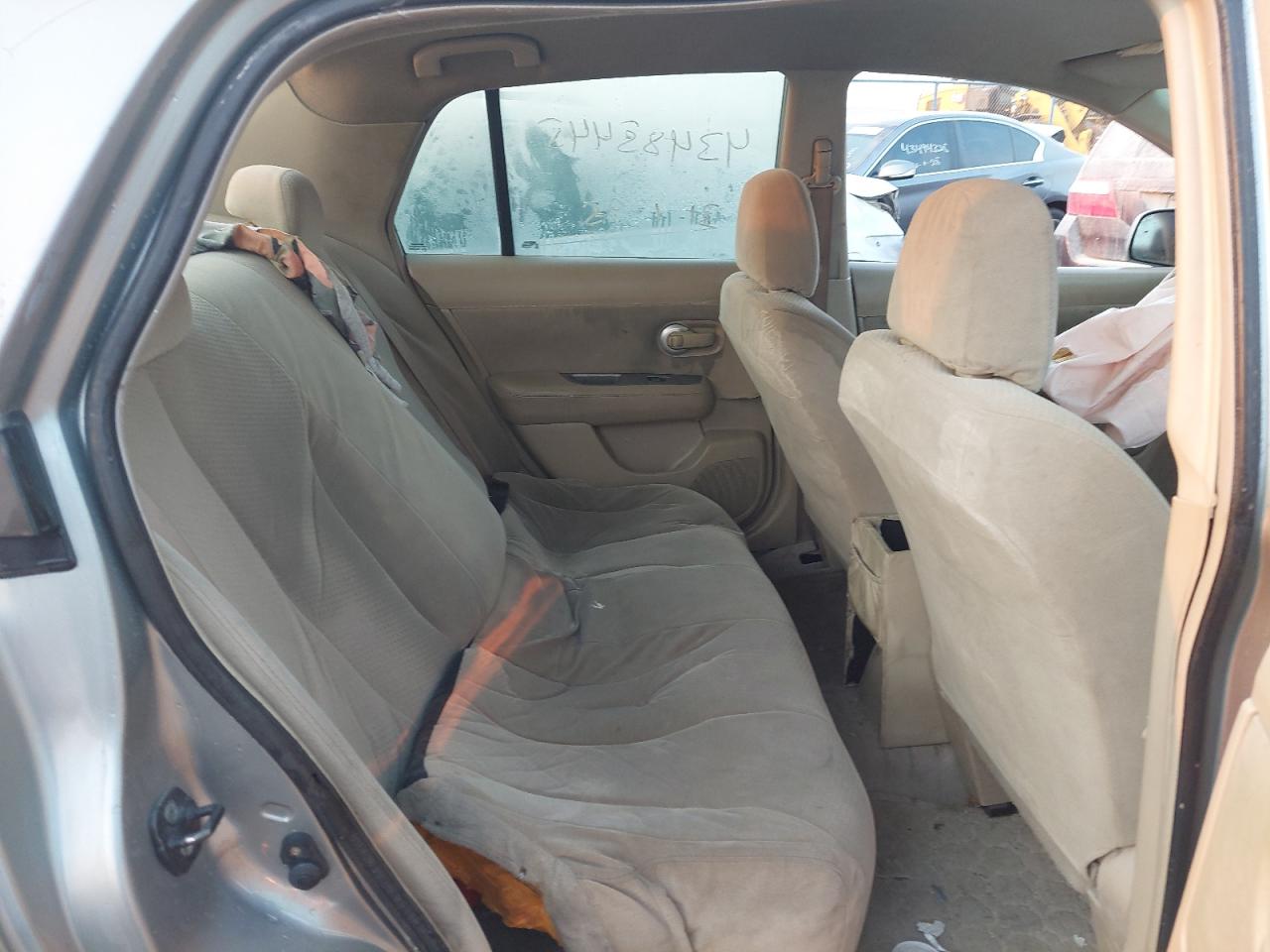 3N1BC1A69BK203637 - 2011 Nissan Tiida - #43485445