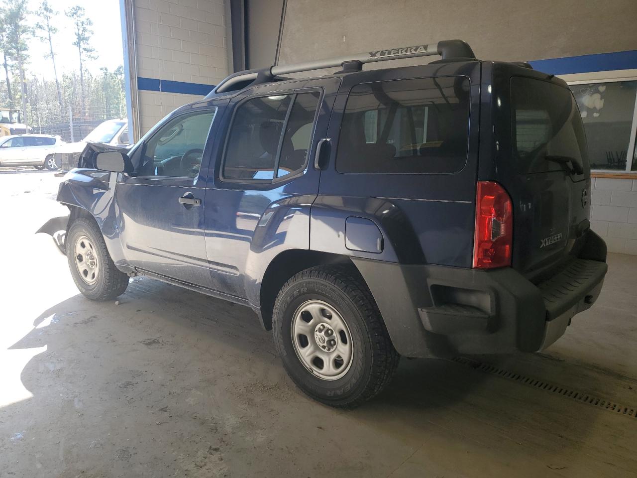 2010 Nissan XTerra - Image 2