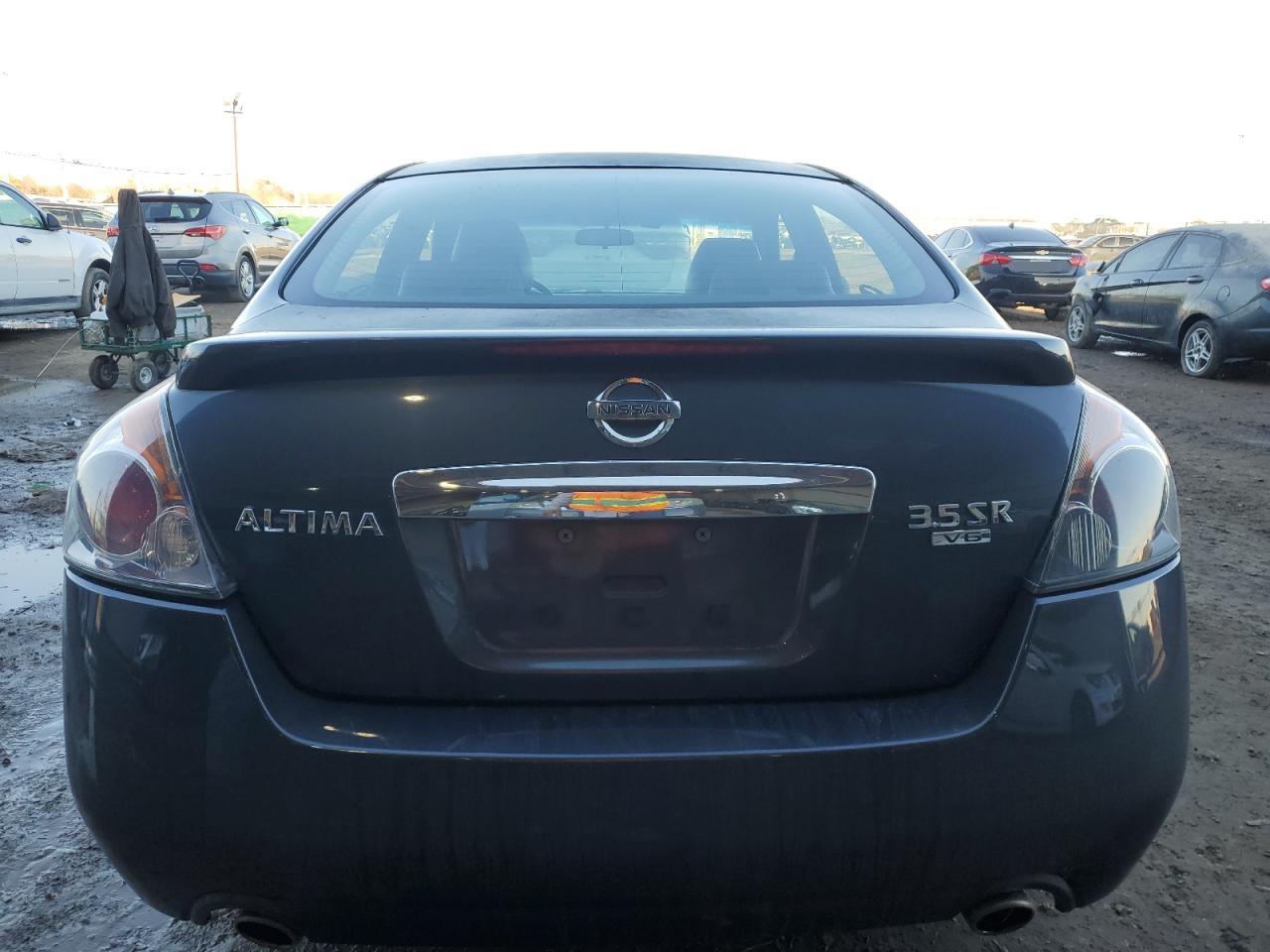 2010 Nissan Altima - Image 6