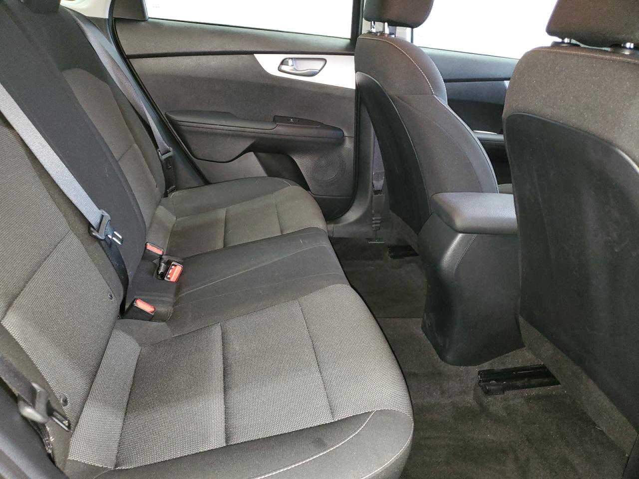 2024 Kia Forte - Image 10