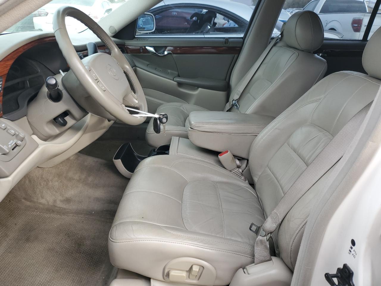 2004 Cadillac De Ville - Image 7