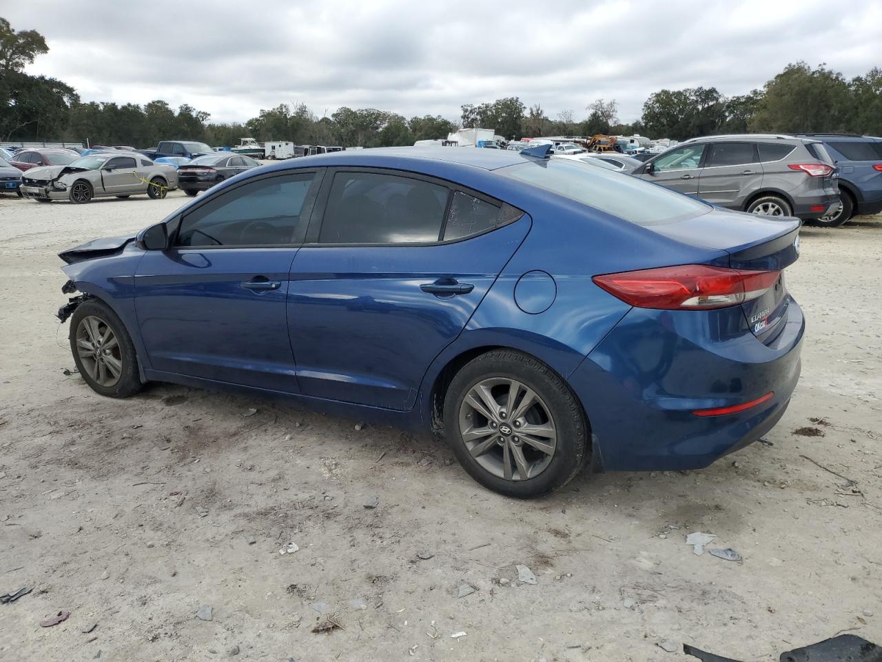 2017 Hyundai Elantra - Image 2