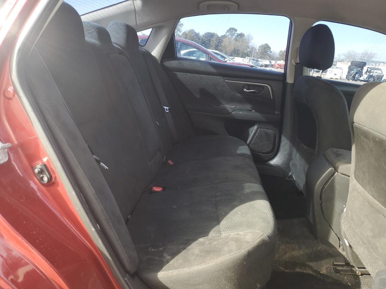 2015 Nissan Altima - Image 10