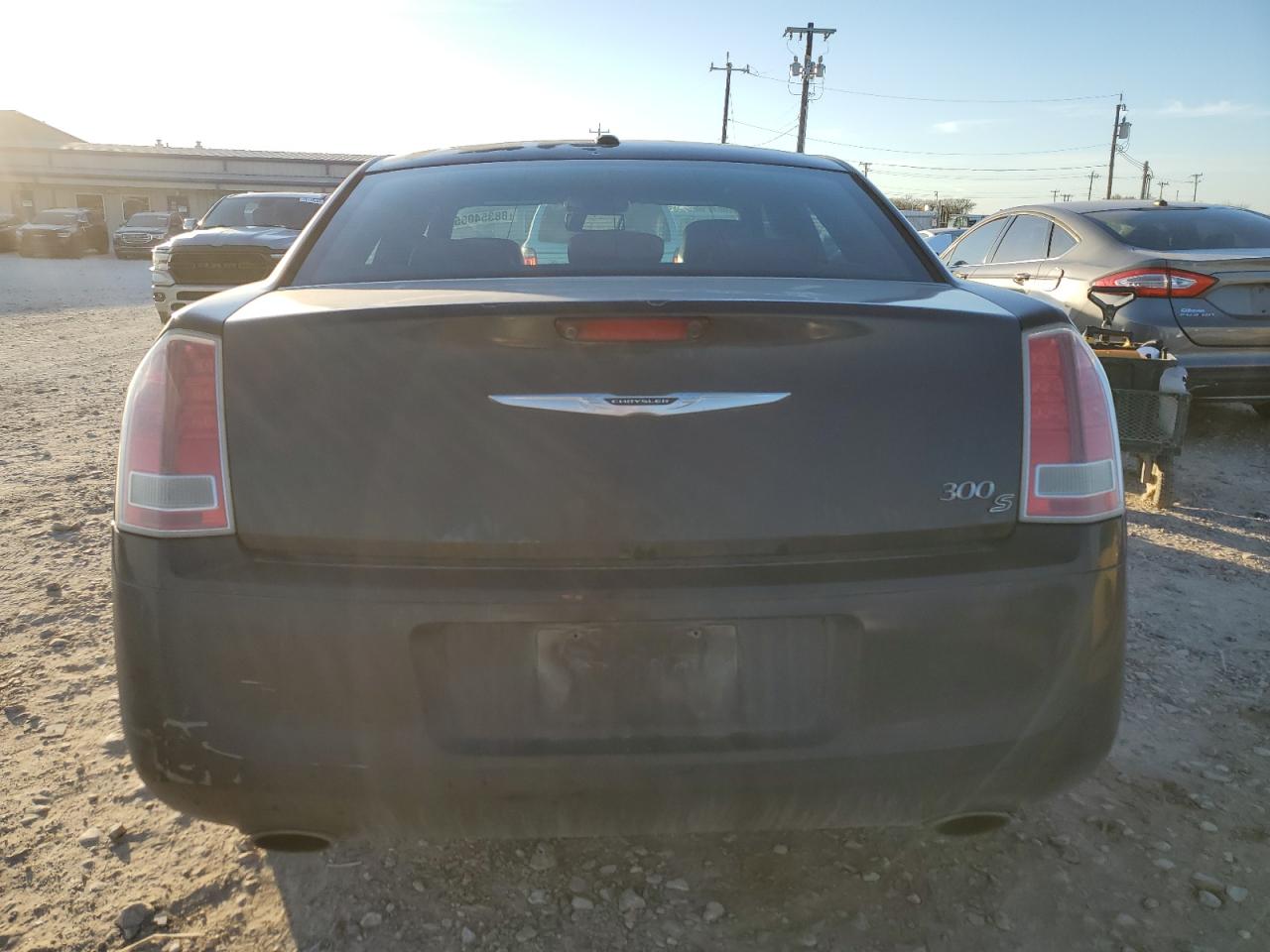 VIN 2C3CCABG1DH611942 2013 CHRYSLER 300 no.6