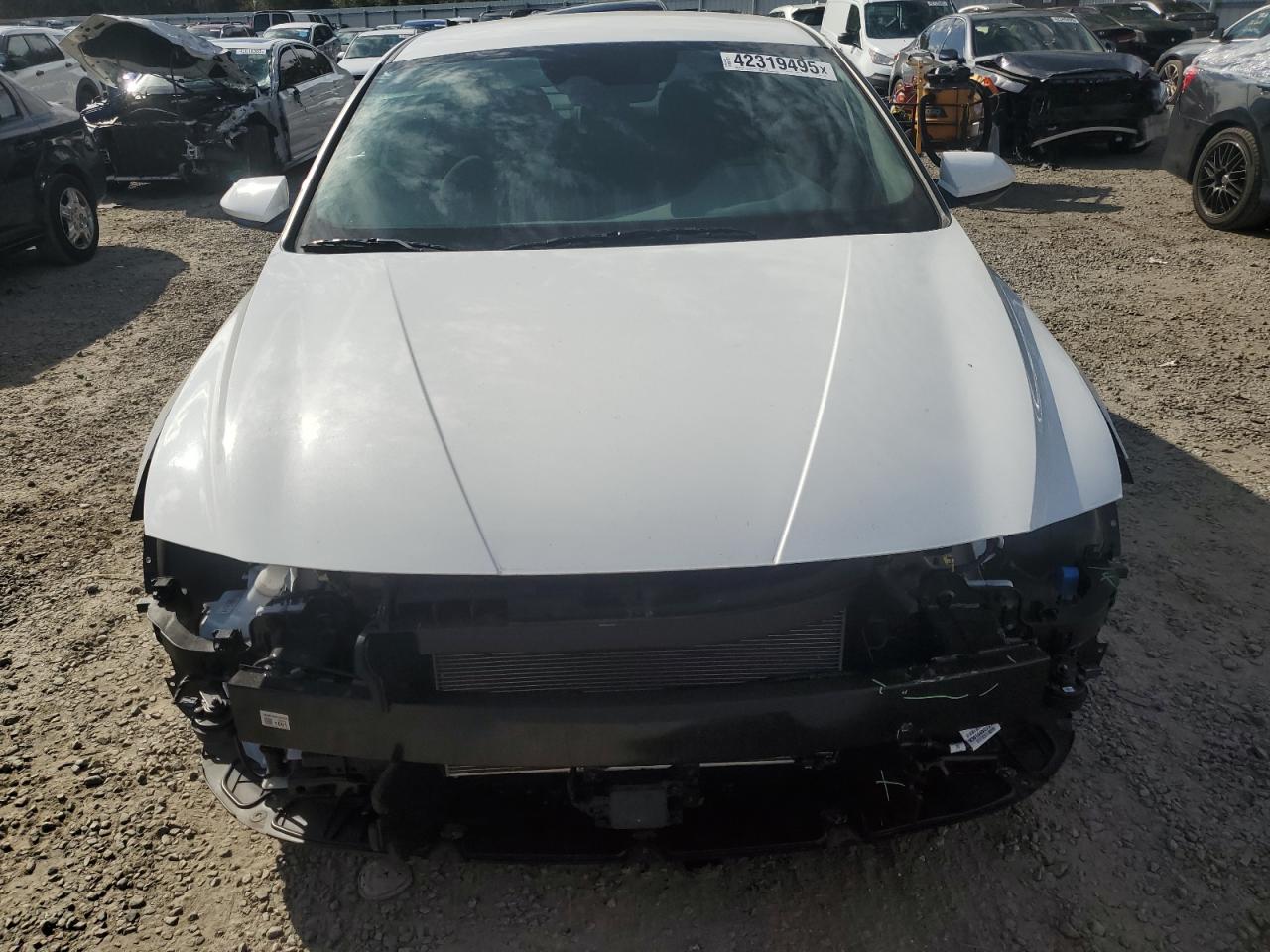 2023 Hyundai Elantra - Image 5