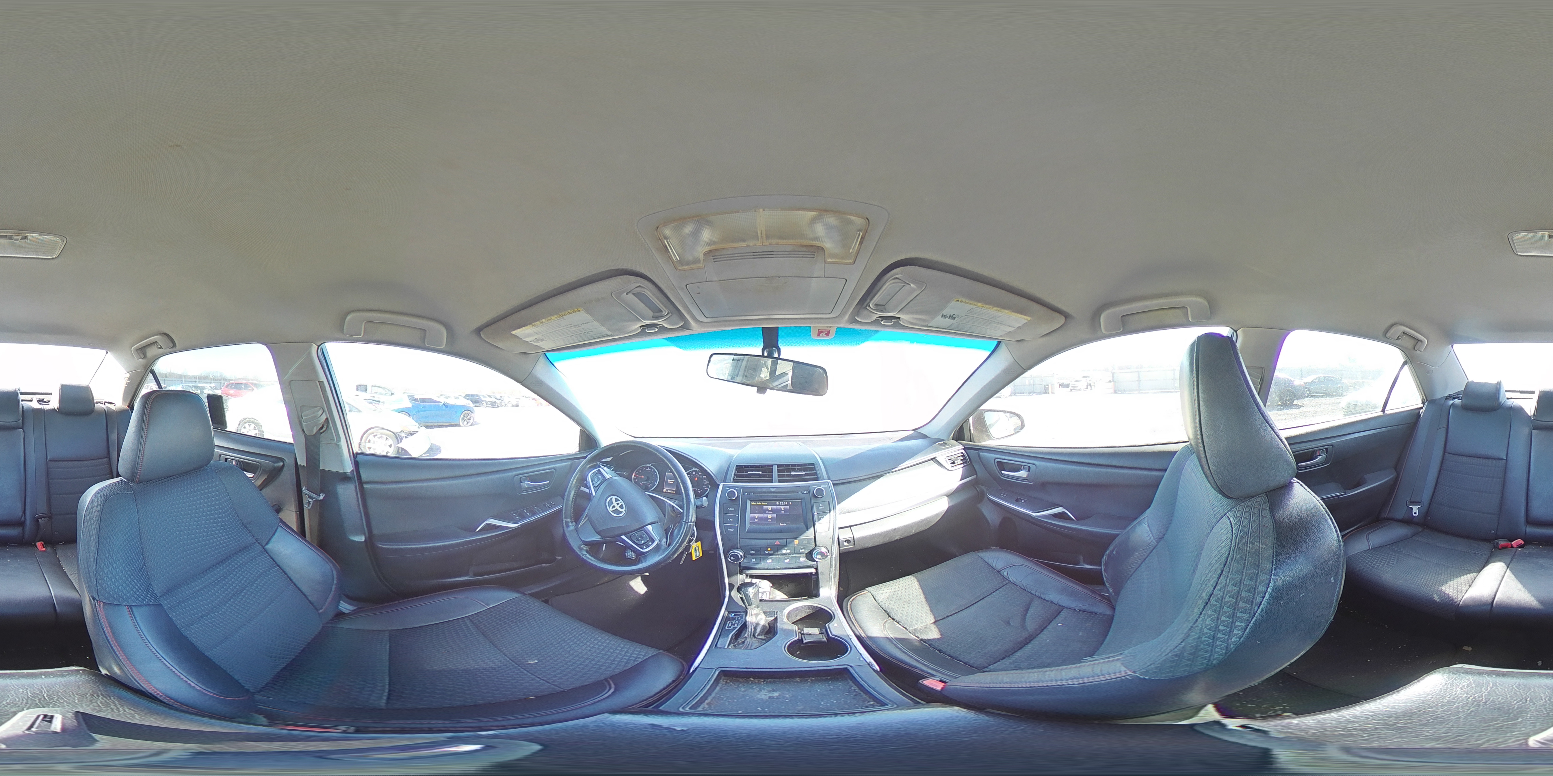 2015 Toyota Camry - Image 12