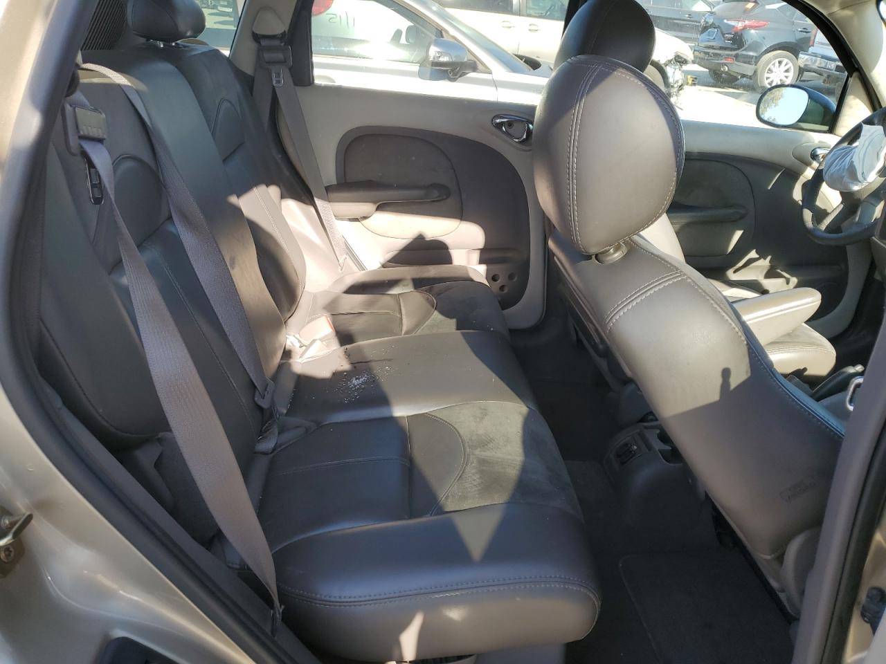 2003 Chrysler PT Cruiser - Image 10
