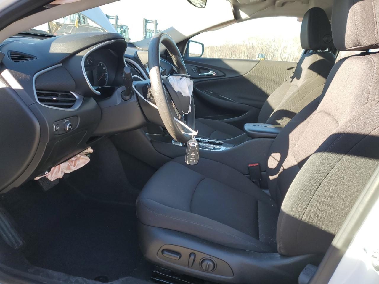 2023 Chevrolet Malibu - Image 7