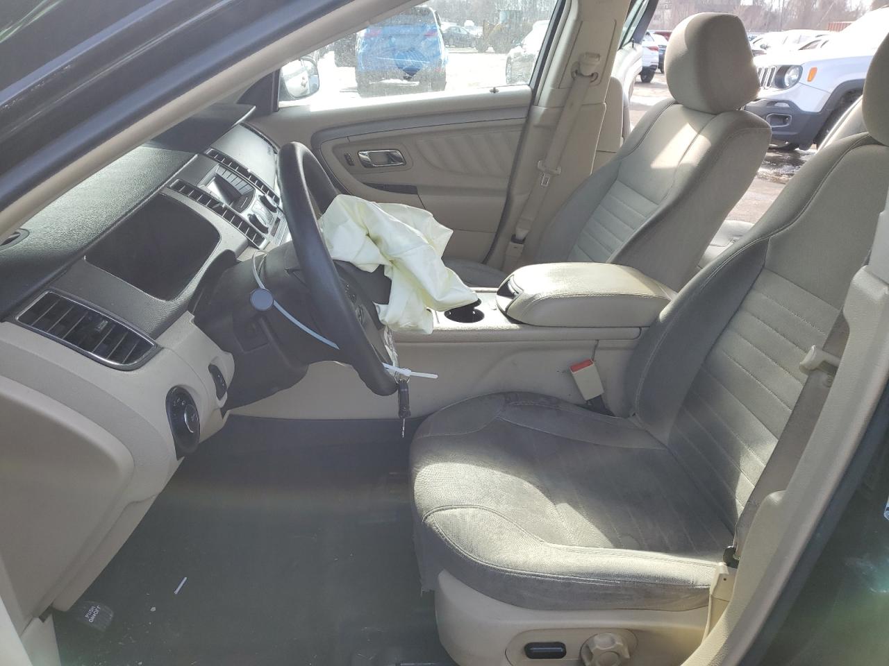 2015 Ford Taurus - Image 7