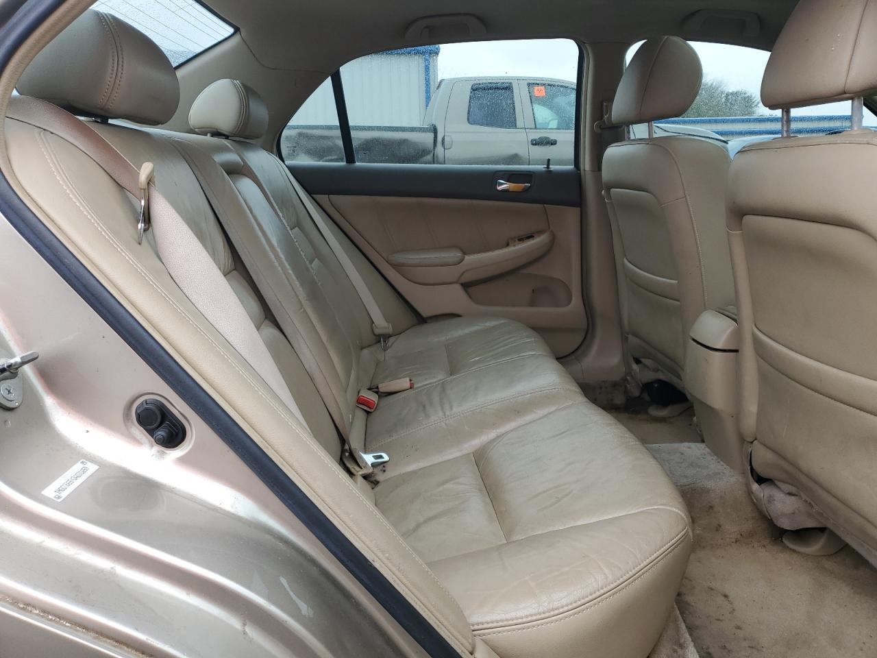 2003 Honda Accord - Image 10
