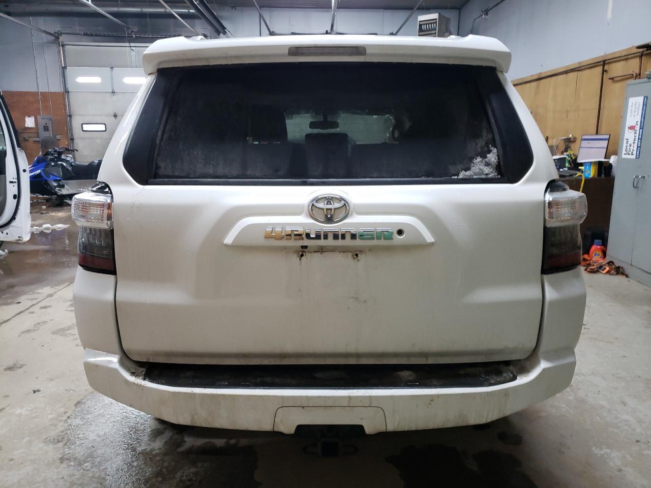 2018 Toyota 4Runner - Image 6