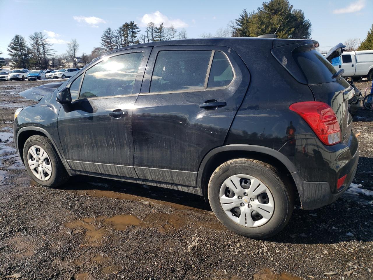 2017 Chevrolet Trax - Image 2
