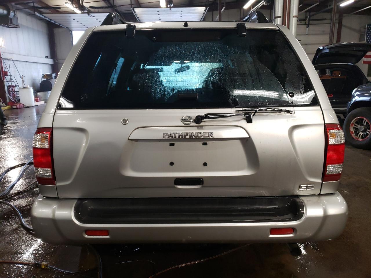 2004 Nissan Pathfinder - Image 6