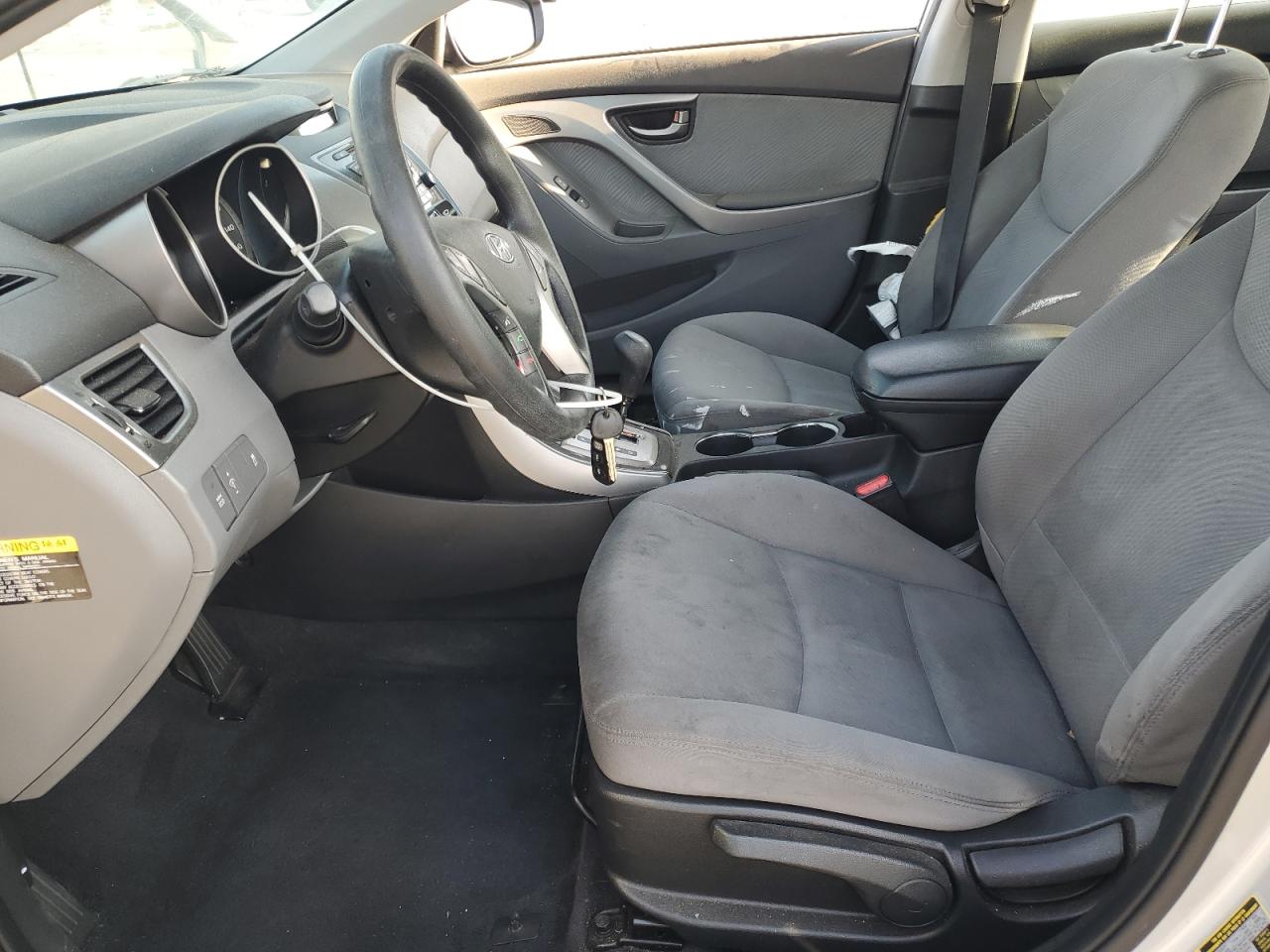 2013 Hyundai Elantra - Image 7