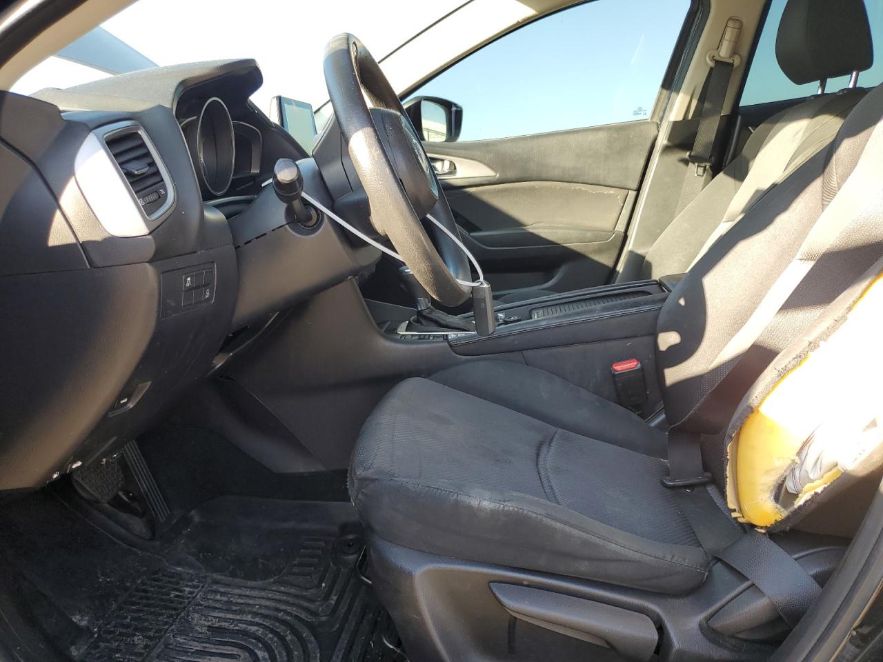 2017 Mazda 3 - Image 7