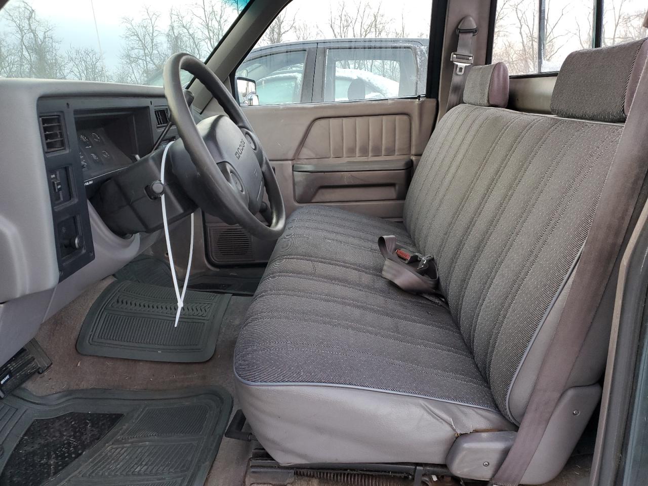 1994 Dodge Dakota - Image 10