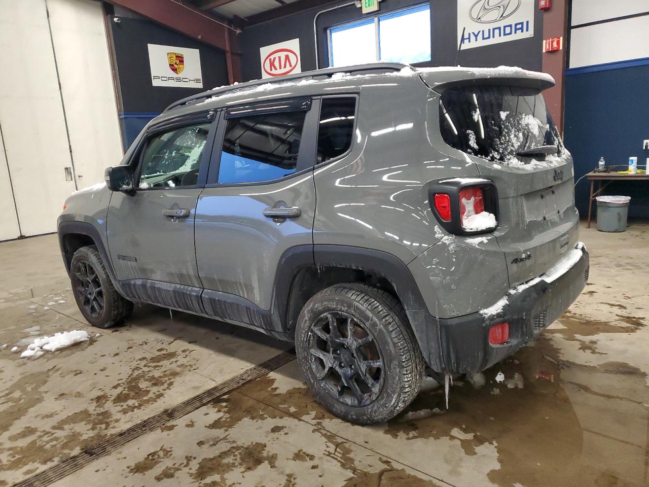 2020 Jeep Renegade - Image 2