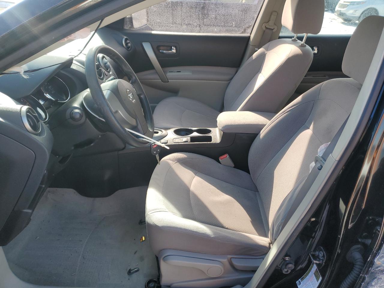 Nissan Rogue s 2013