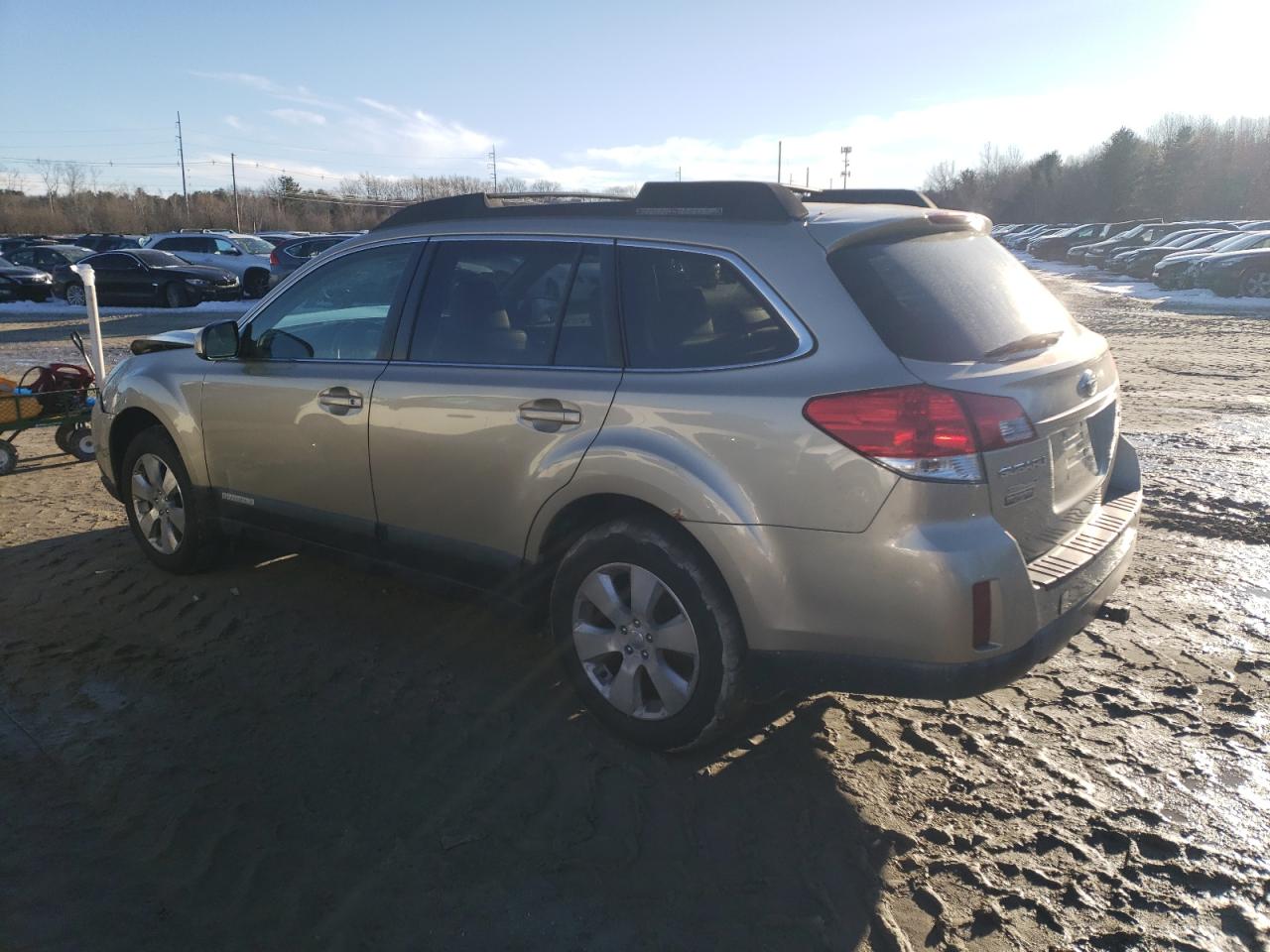 2010 Subaru Outback - Image 2