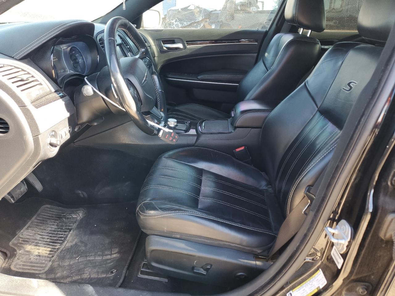 2019 Chrysler 300 - Image 7
