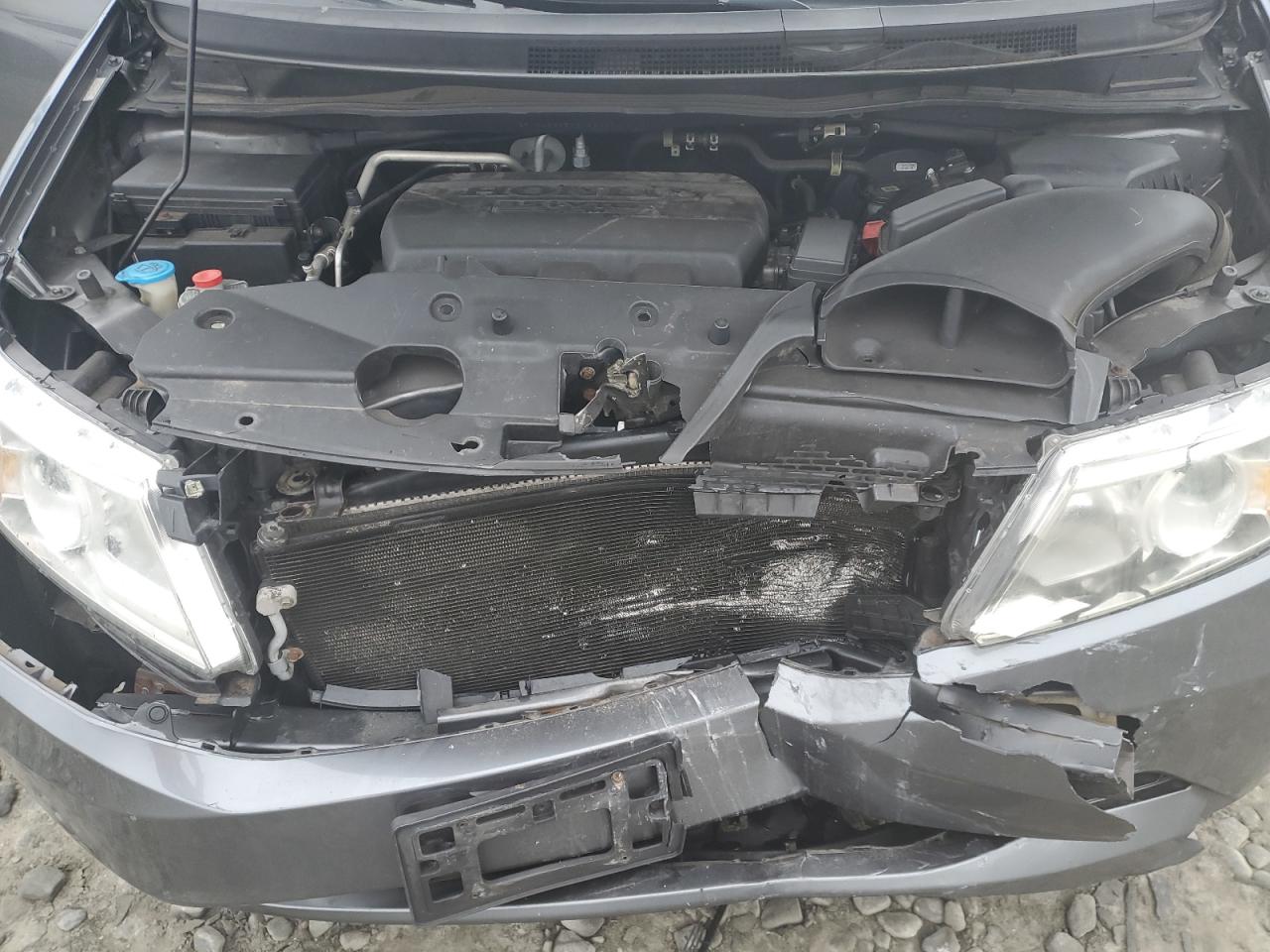 2012 Honda Odyssey - Image 12