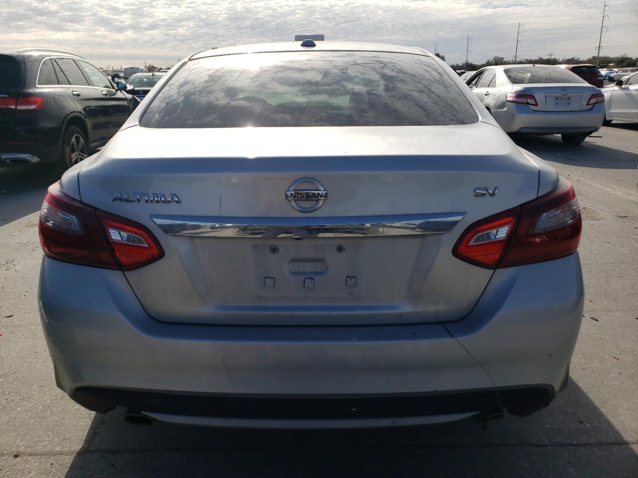 2018 Nissan Altima - Image 6