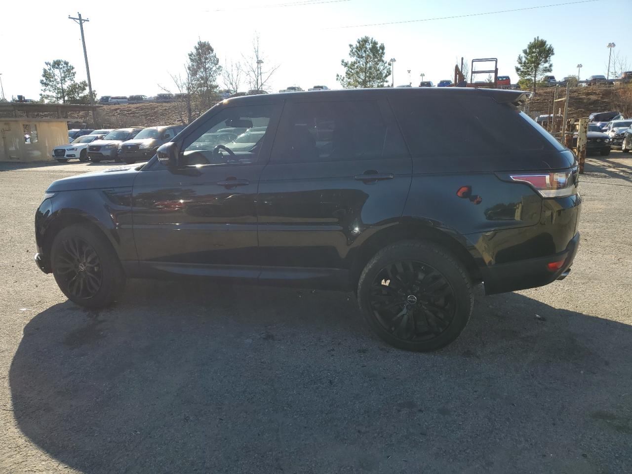 2015 Land Rover Range Rover - Image 2