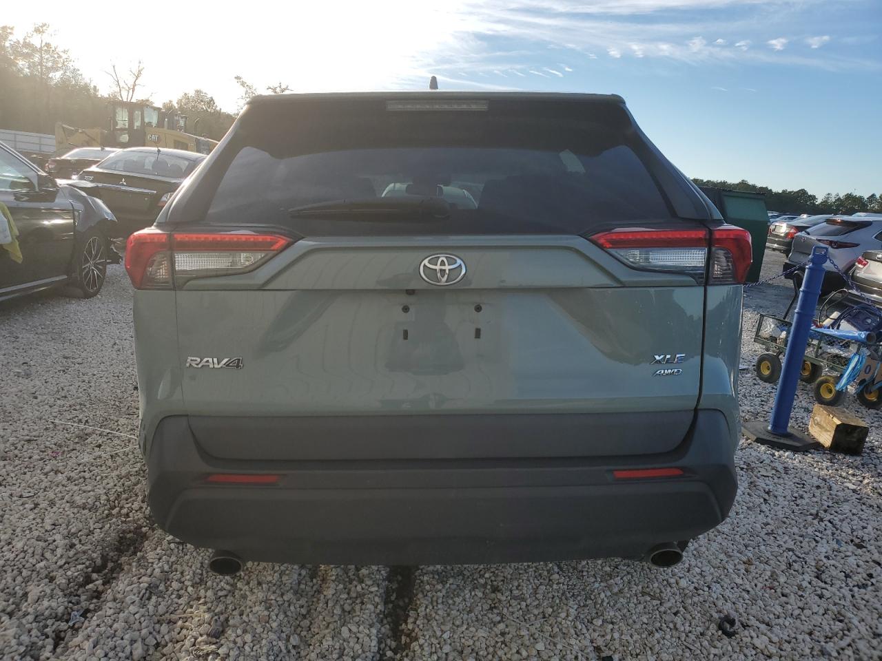 2020 Toyota RAV 4 - Image 6