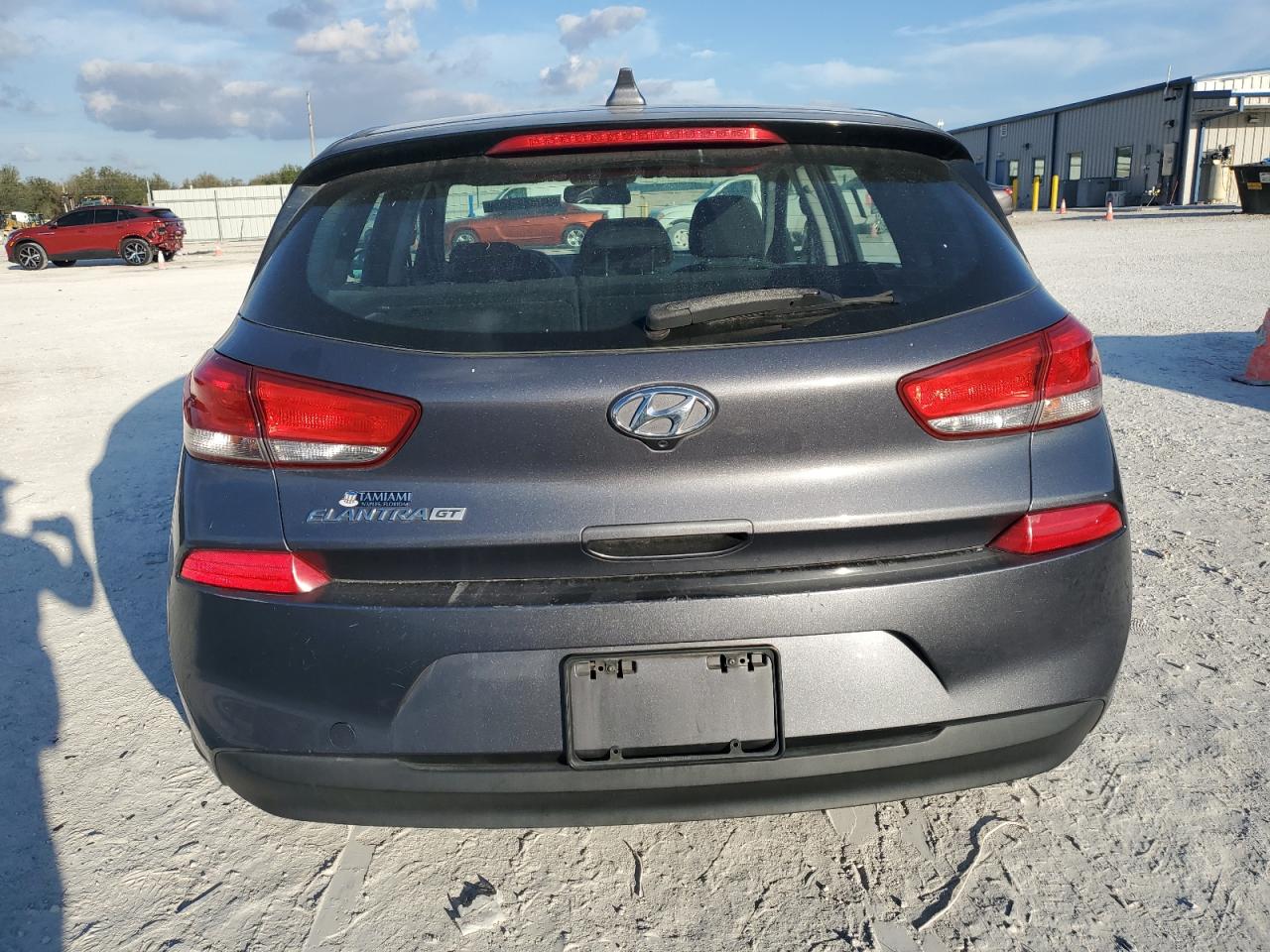2018 Hyundai Elantra - Image 6