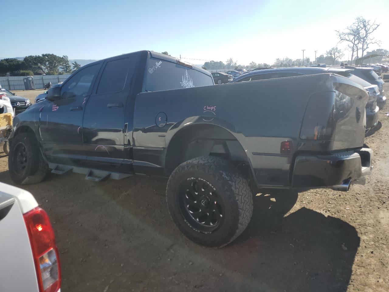 2015 RAM 1500 - Image 2