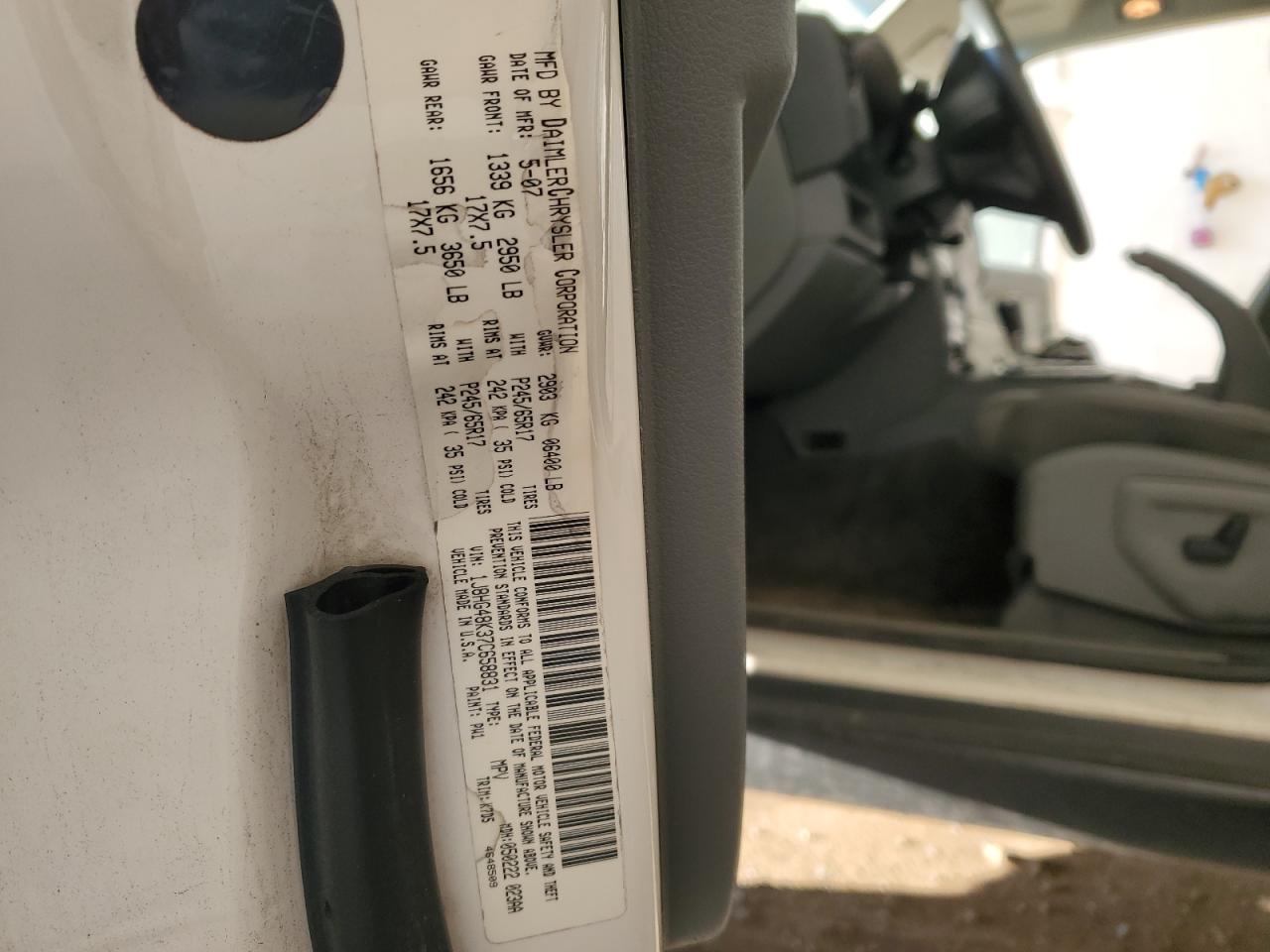 2007 Jeep Commander - Image 13