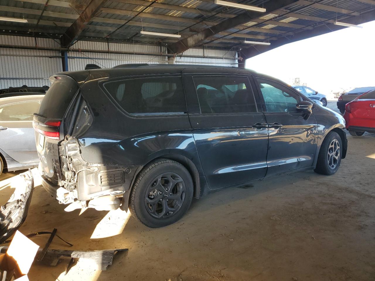 2021 Chrysler Pacifica - Image 3